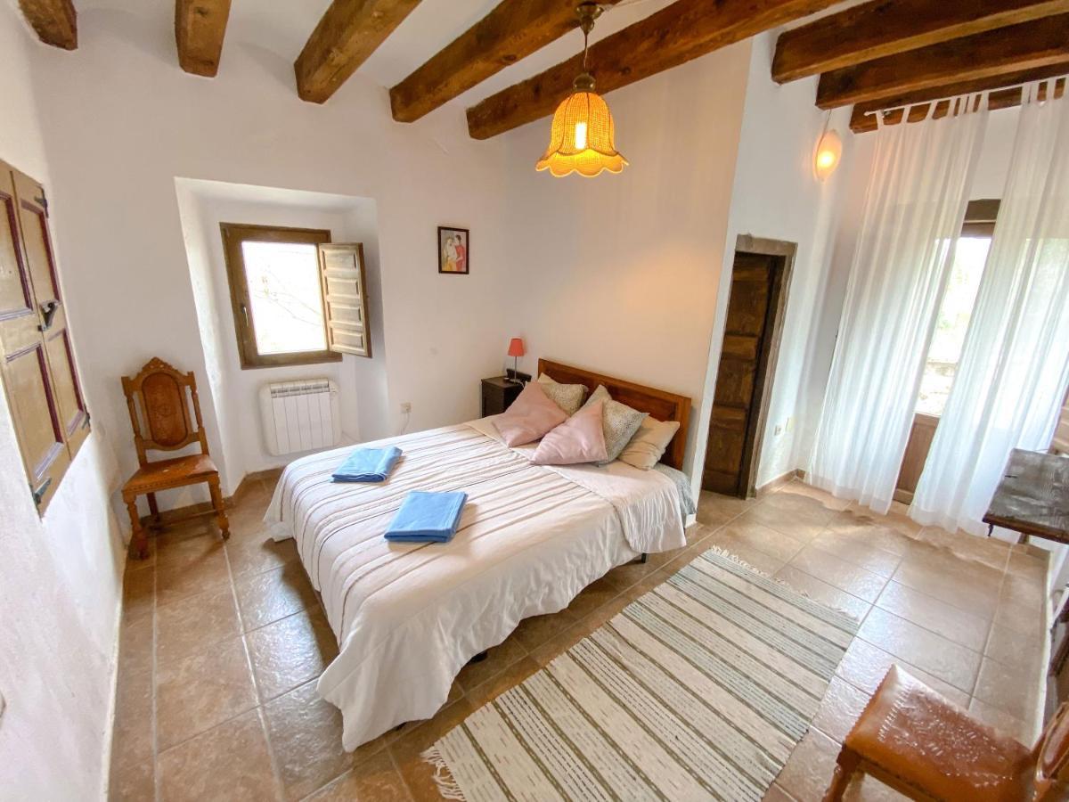 Casa Rural Sant Petrus De Madrona Pinell de Solsones ภายนอก รูปภาพ