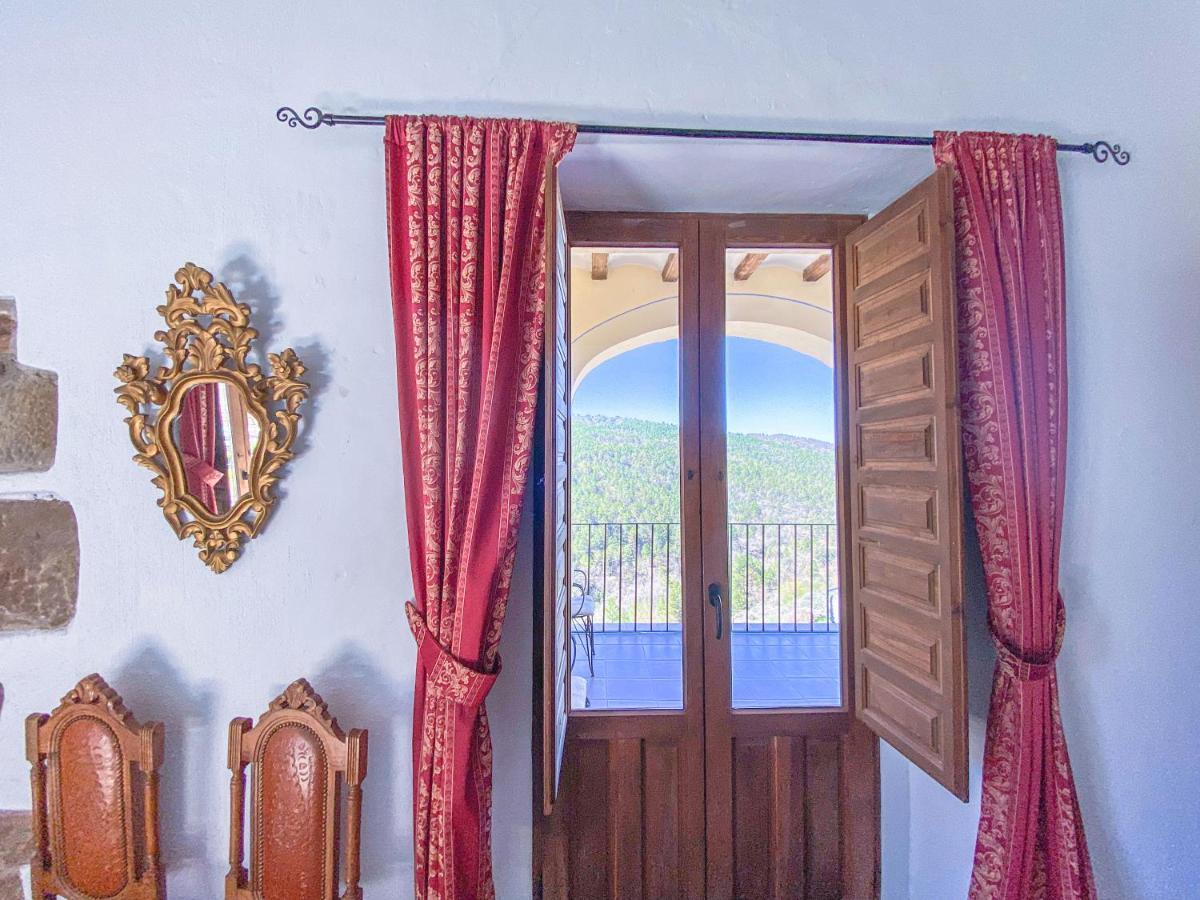 Casa Rural Sant Petrus De Madrona Pinell de Solsones ภายนอก รูปภาพ