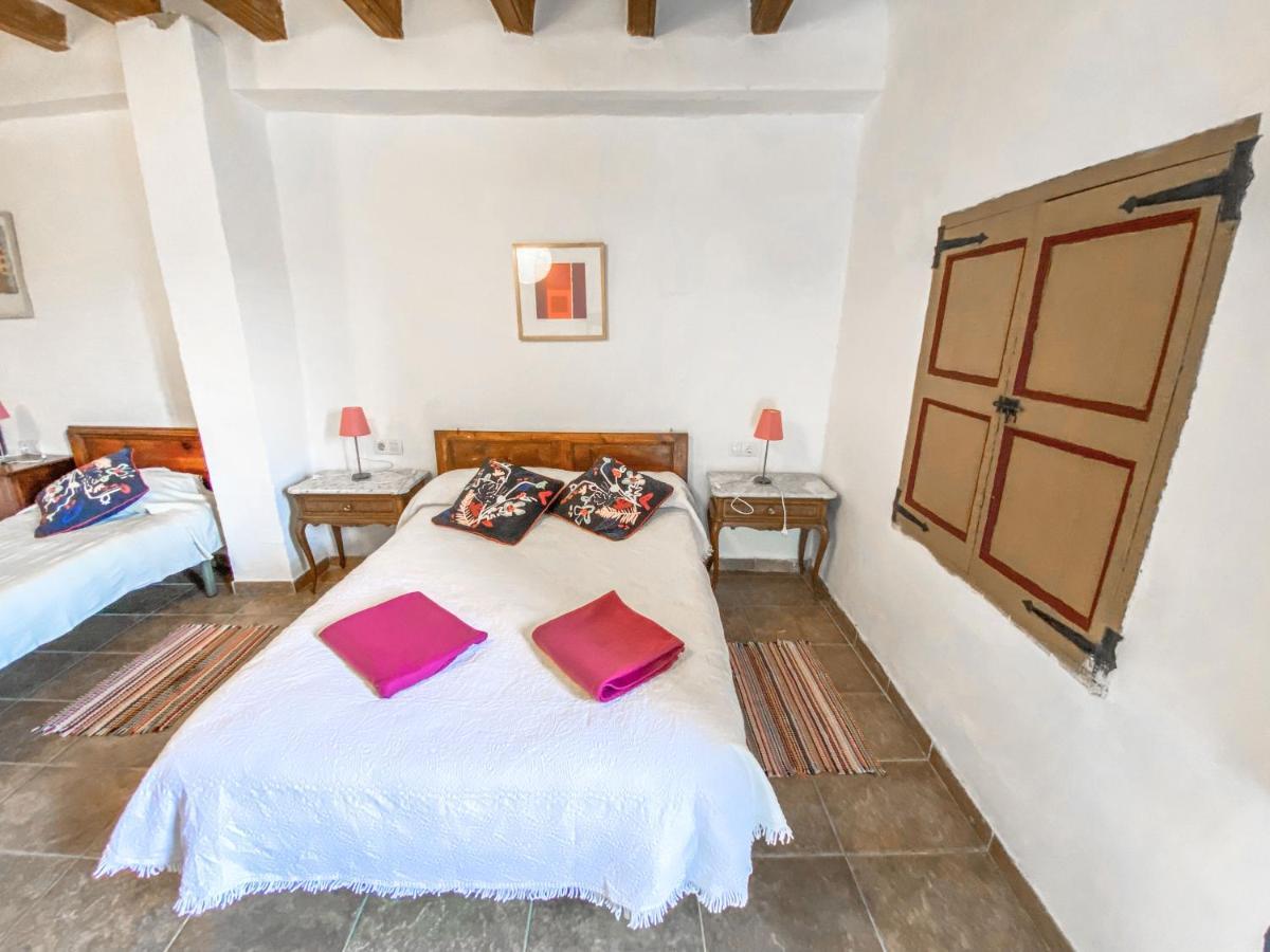 Casa Rural Sant Petrus De Madrona Pinell de Solsones ภายนอก รูปภาพ