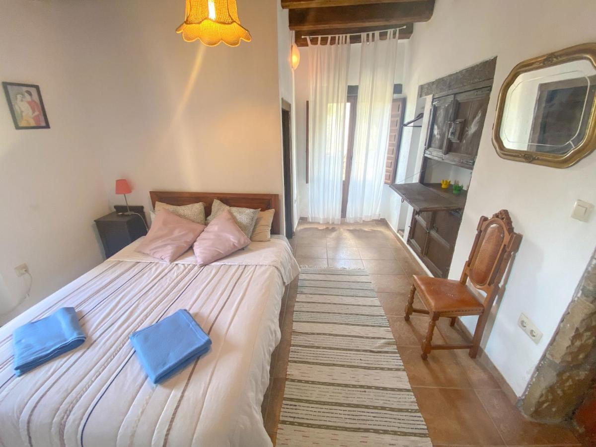 Casa Rural Sant Petrus De Madrona Pinell de Solsones ภายนอก รูปภาพ